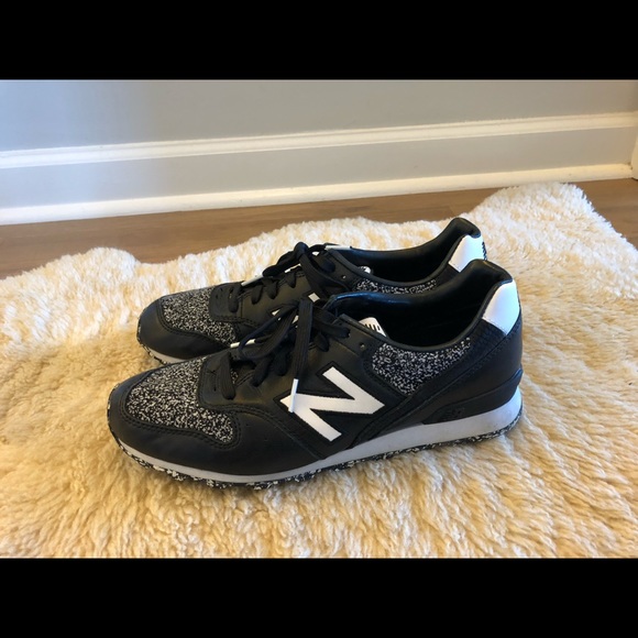 New Balance Grey Collection 696 Sneakers - Picture 3 of 7